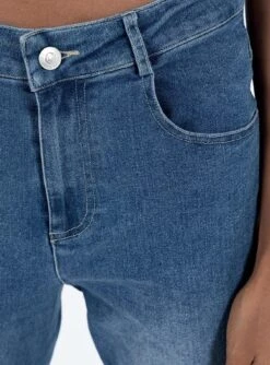 Princess Polly Carvalho Flare Jeans Mid Wash Denim -Eva Style Shop 5 modelinfo alexa us2 35dbd4d0 7a30 45f0 9df6 72d87f81b41a