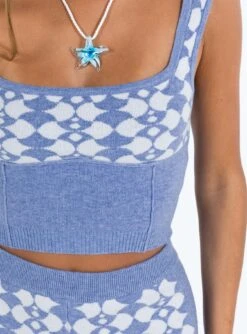 Cizzi Geo Knit Top Blue / White -Eva Style Shop 5 modelinfo elise us2 0682be17 ebfc 412f a5f7 7b885868927f