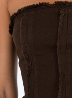 Princess Polly Magil Top Brown -Eva Style Shop 5 modelinfo kauri us2 2afa45ca 577c 468b 9076 119e8402725a