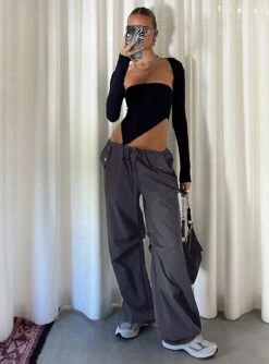 Koslo Bolero Top Black 14 Koslo Bolero Top Black -Eva Style Shop 5 modelinfo kiana us2 jpg 0d5bd05e 276f 4326 b28d 585844b7b267