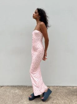 Princess Polly Oscar Midi Dress Pink Floral -Eva Style Shop 5 modelinfo kristen us2 789d3f51 eb42 4768 99f8 856146c8dbc9