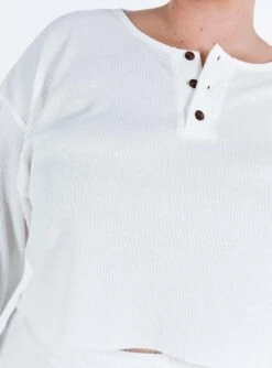 Mia Cropped Henley White Curve -Eva Style Shop 5 modelinfo riley us14 622d0034 915e 42e0 aac4 74564850ce7e