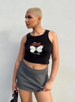 Princess Polly The Rolling Stones Butterly Cropped Tank Black -Eva Style Shop 5 modelinfo sarah us4 edf9c9b7 7cce 4246 9f16 64f7c39e4139