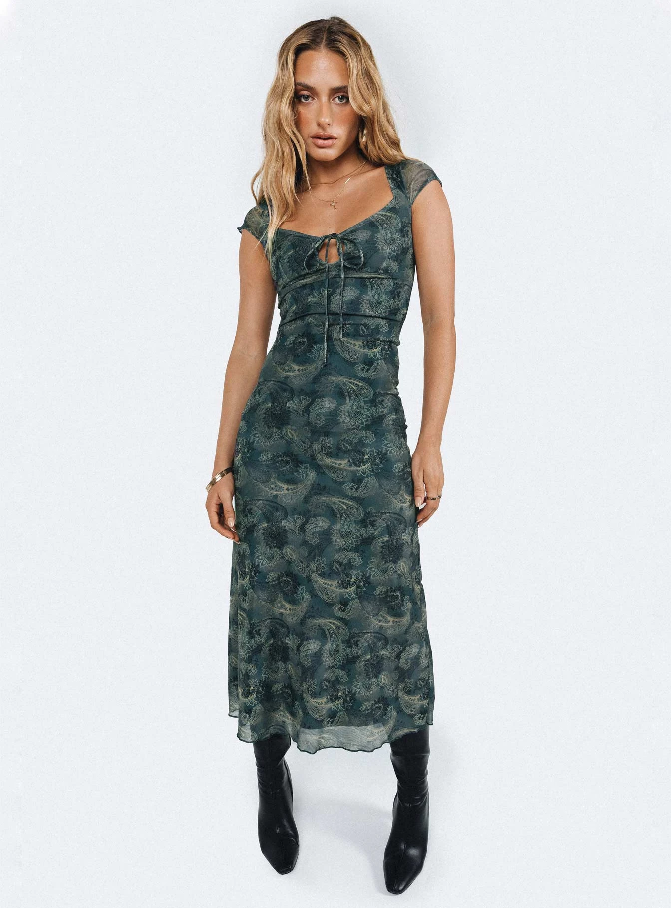 Motel Lunama Dress Tonal Blue Paisley 8 Motel Lunama Dress Tonal Blue Paisley - Image 6