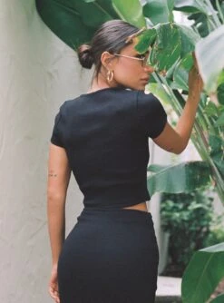 Classic Crop Tee Black 19 Classic Crop Tee Black -Eva Style Shop 5 061e21f0 f132 4663 9ebf 3dfe0abc5ada