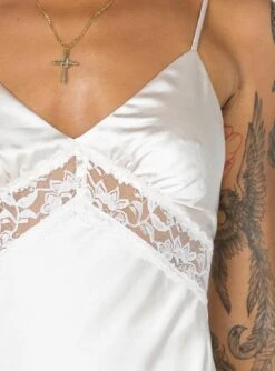 Princess Polly Amelia Midi Dress Champagne 11 Princess Polly Amelia Midi Dress Champagne -Eva Style Shop 5 58ad7b80 136b 4db2 97f0 21377c1f3980