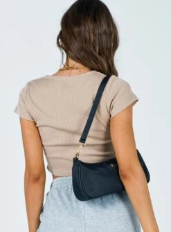 The Classic Cropped Tee Beige 15 The Classic Cropped Tee Beige -Eva Style Shop 5 be287856 a49a 4a7e 9f37 3e362d381427