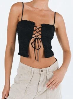 Princess Polly Marloe Top Black 16 Princess Polly Marloe Top Black -Eva Style Shop 6 modelinfo kiana us2 jpg 3d021ad9 639f 4d73 a562 2c500ce5d547